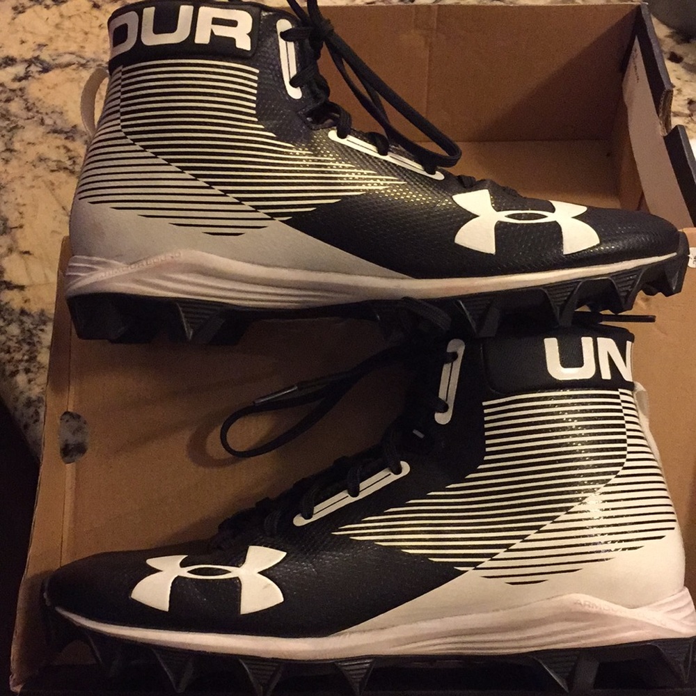 Under Armour men’s cleats